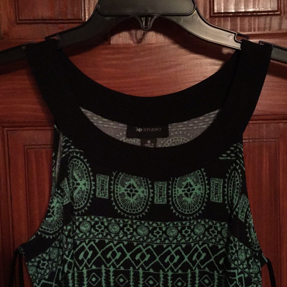 Dress - Picture 2 of 4